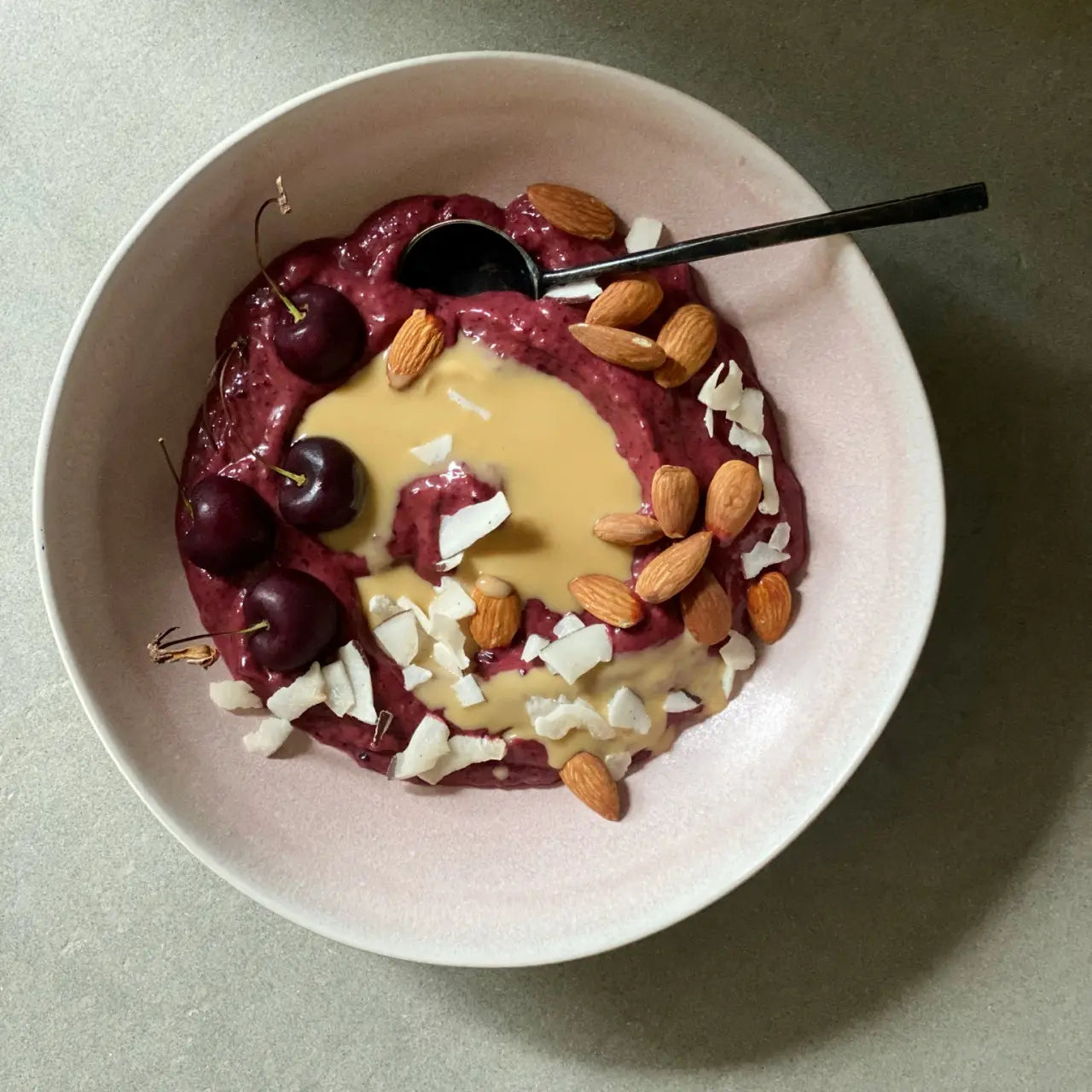 Rezept des Monats: Blaubeer-Smoothie Bowl