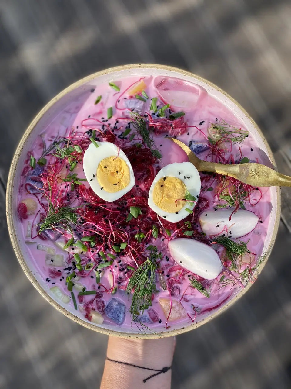 Rezept des Monats: geeistes Rote Bete Joghurt-Süppchen