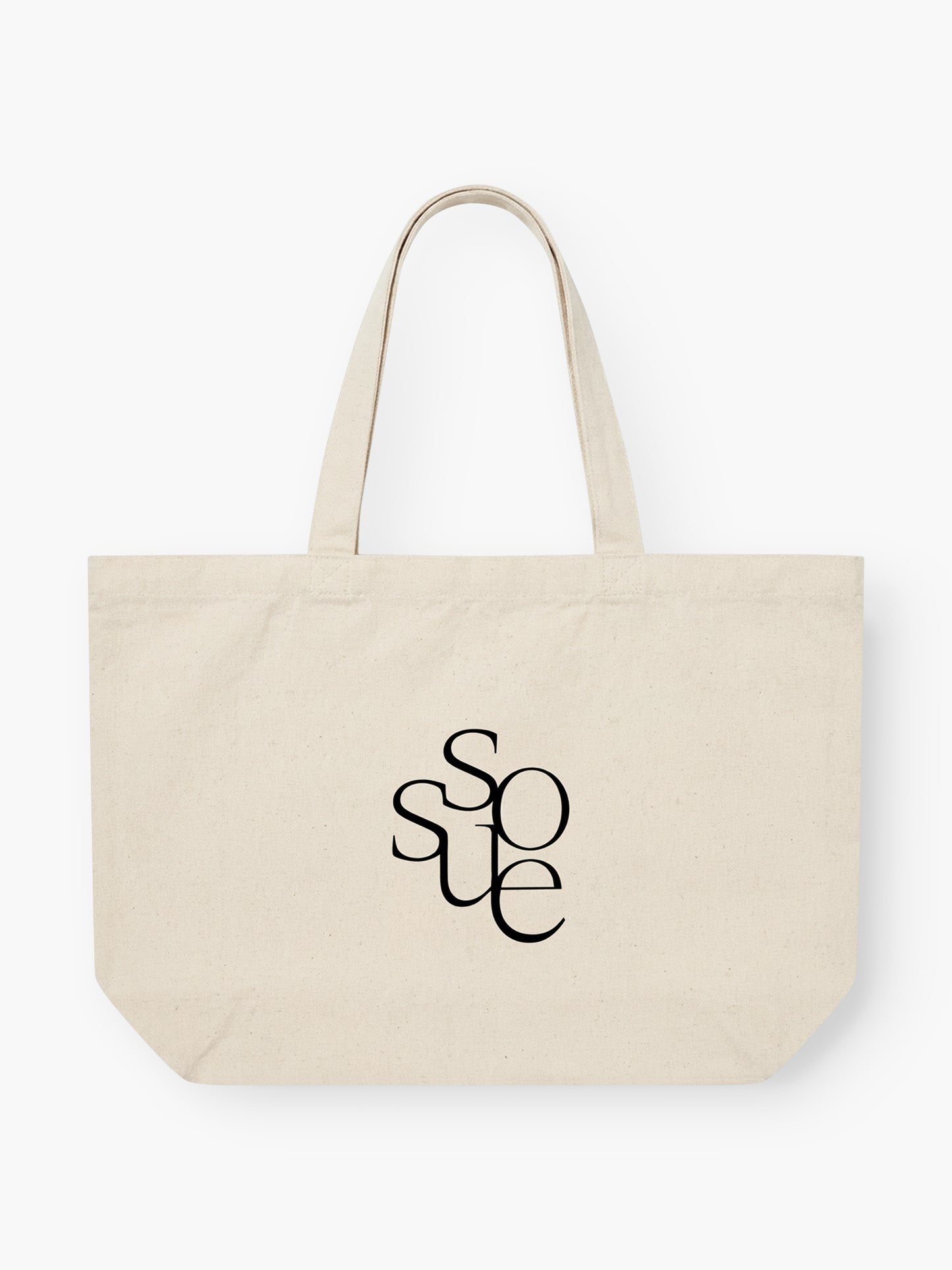 Der SOSUE Shopper Leinen ist eine beigefarbene Canvas-Tasche mit zwei Henkeln und dem Schriftzug "sosue" in schwarzen Kleinbuchstaben auf der Vorderseite, der sich stilvoll überschneidet - ideal als Strandtasche Damen für den täglichen Gebrauch.