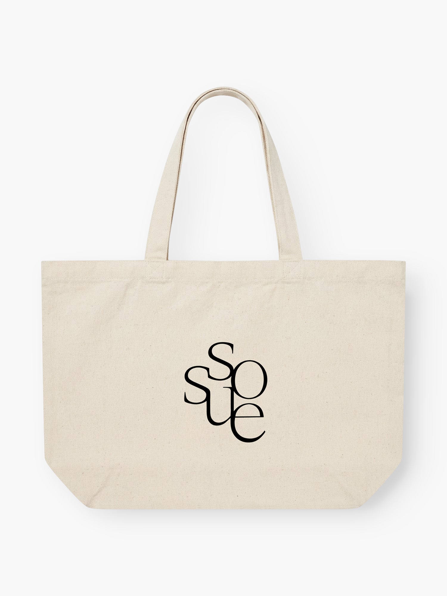 Der SOSUE Shopper Leinen ist eine beigefarbene Canvas-Tasche mit zwei Henkeln und dem Schriftzug "sosue" in schwarzen Kleinbuchstaben auf der Vorderseite, der sich stilvoll überschneidet - ideal als Strandtasche Damen für den täglichen Gebrauch.