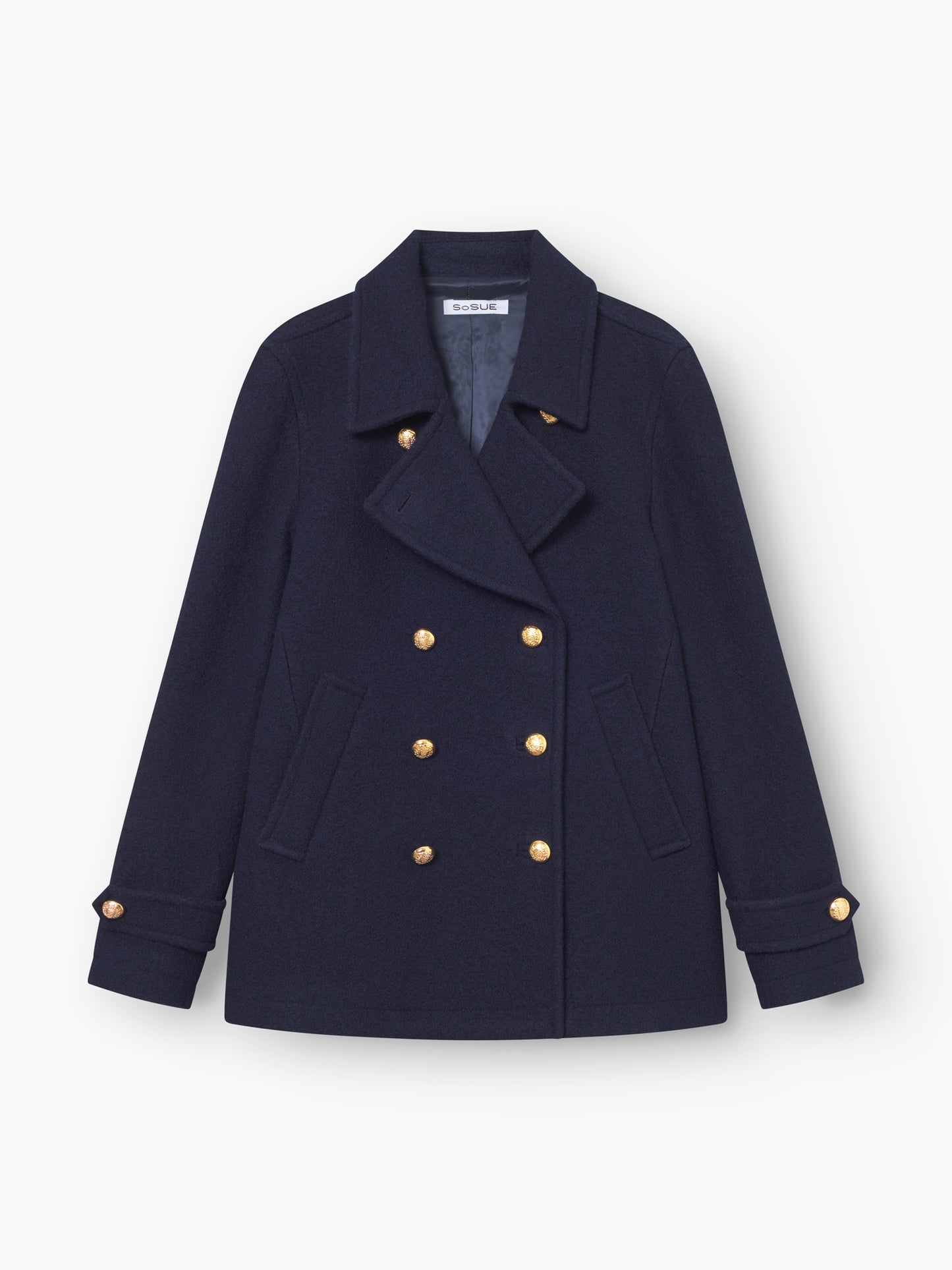 Jacke Caban Navy Gold: Zweireihige marineblaue Jacke im klassischen Marinestil mit goldenen Knöpfen, gekerbtem Kragen, zwei Seitentaschen und geknöpften Manschetten, abgebildet auf einem schlichten weißen Hintergrund.