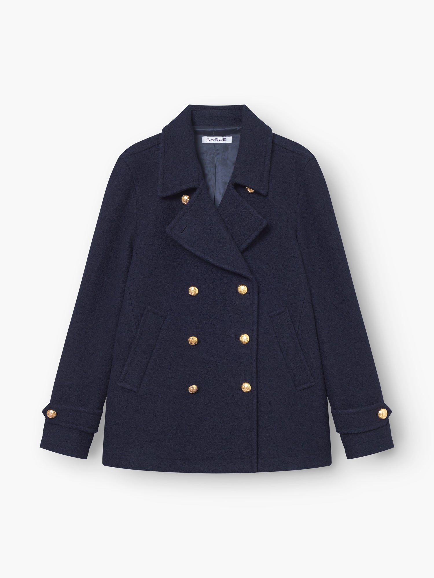 Jacke Caban Navy Gold: Zweireihige marineblaue Jacke im klassischen Marinestil mit goldenen Knöpfen, gekerbtem Kragen, zwei Seitentaschen und geknöpften Manschetten, abgebildet auf einem schlichten weißen Hintergrund.
