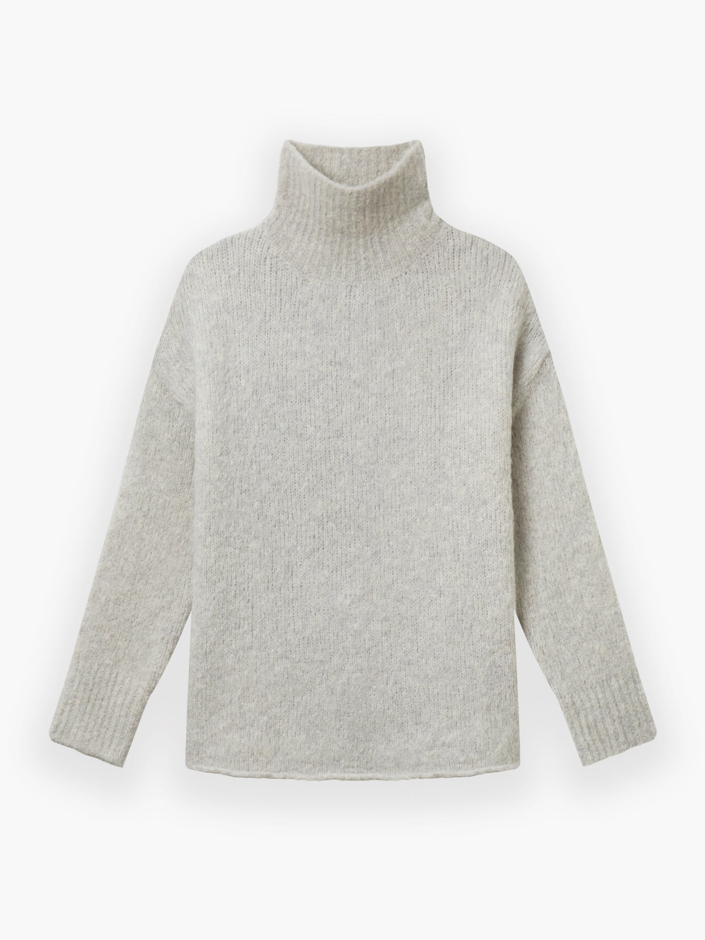 Der Pullover LIV Turtle light grey ist ein kuscheliger, langärmeliger Damen Strickpullover aus weichem Strickstoff mit Rippenbündchen an Ärmeln, Saum und Hals, flach auf weißem Grund.