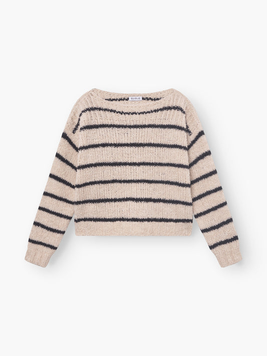 Der Pullover Petite Sailor Black Stripe ist ein beigefarbener, langärmeliger Strickpullover mit schwarzen Querstreifen und Rundhalsausschnitt, der flach auf weißem Grund liegt.