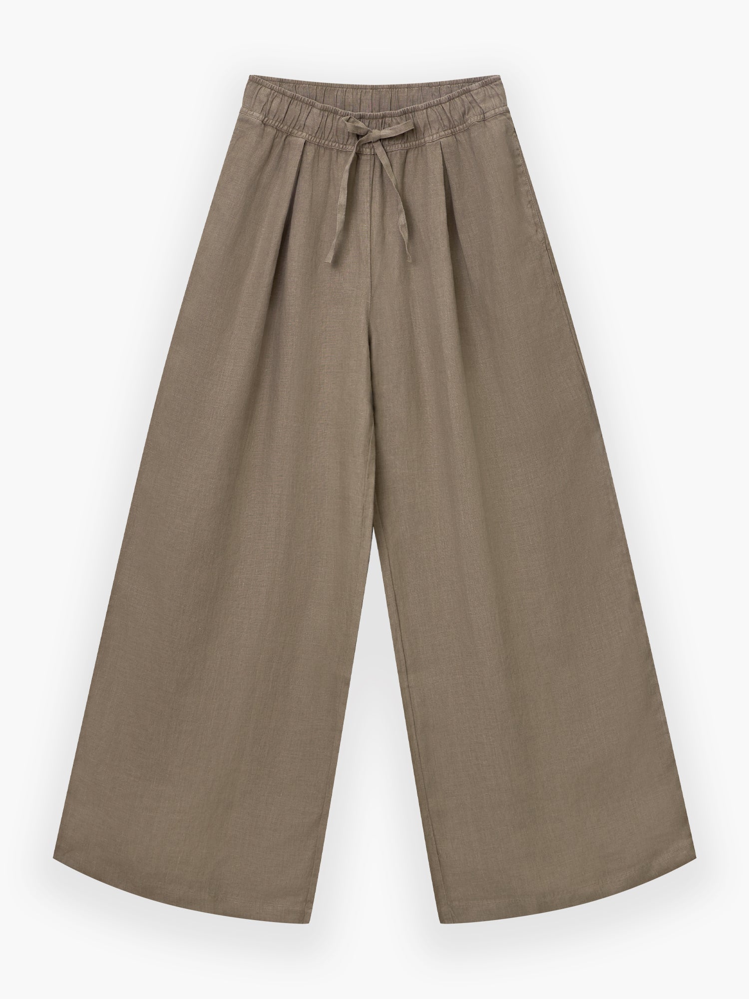 Hose Josy Linen Soft Brown, weites Bein und hohe Taille mit elastischem Bund und Kordelzug, flach auf weißem Grund.