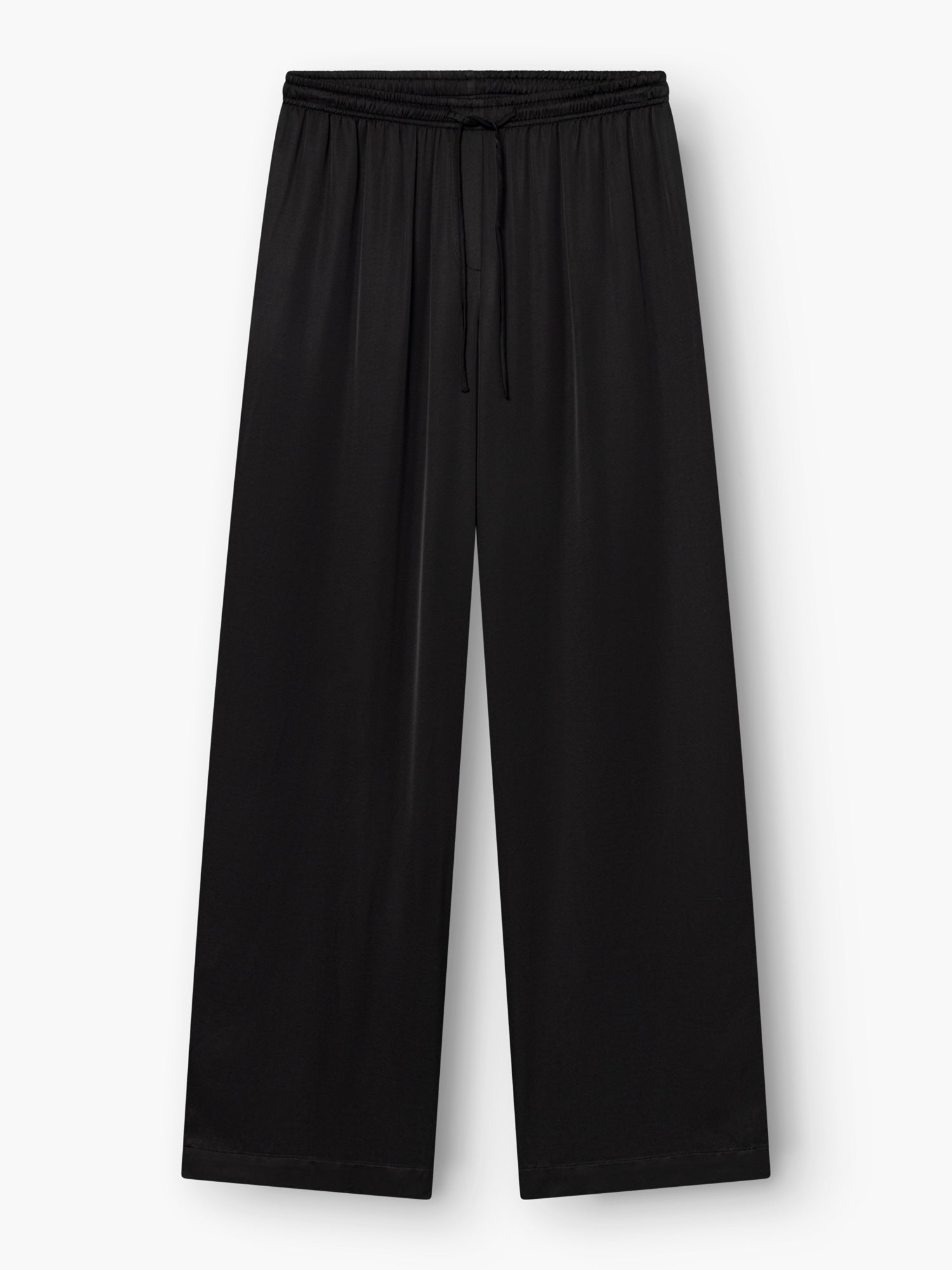 Die Hose „Aria Black“ mit weitem Bein und elastischem Bund sowie Kordelzug, flach auf weißem Hintergrund präsentiert.