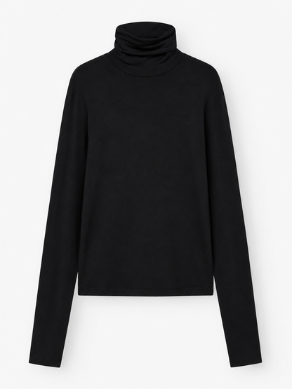 Schwarzes Langarm-Shirt von Turtle Jersey (Rollkragenshirt für Damen), flach auf einem weißen Hintergrund liegend, mit hohem, umgeschlagenem Rollkragen und einem schlichten, minimalistischen Design. Hergestellt aus hochwertigem schwarzem Jersey-Stoff und in Portugal gefertigt.