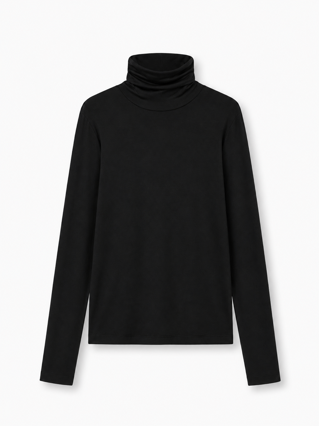 Das „Turtle Jersey Black“, ein schlichtes, schwarzes Langarm-Shirt mit Rollkragen, das in Portugal hergestellt wurde, liegt flach auf einem weißen Hintergrund.