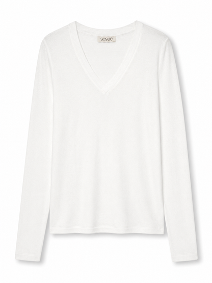 Ein „Cashmere V Neck Rib Weiss“ – ein schlichtes, weißes Damen-Langarmshirt mit V-Ausschnitt, hergestellt in Portugal – wird vor einem weißen Hintergrund präsentiert.