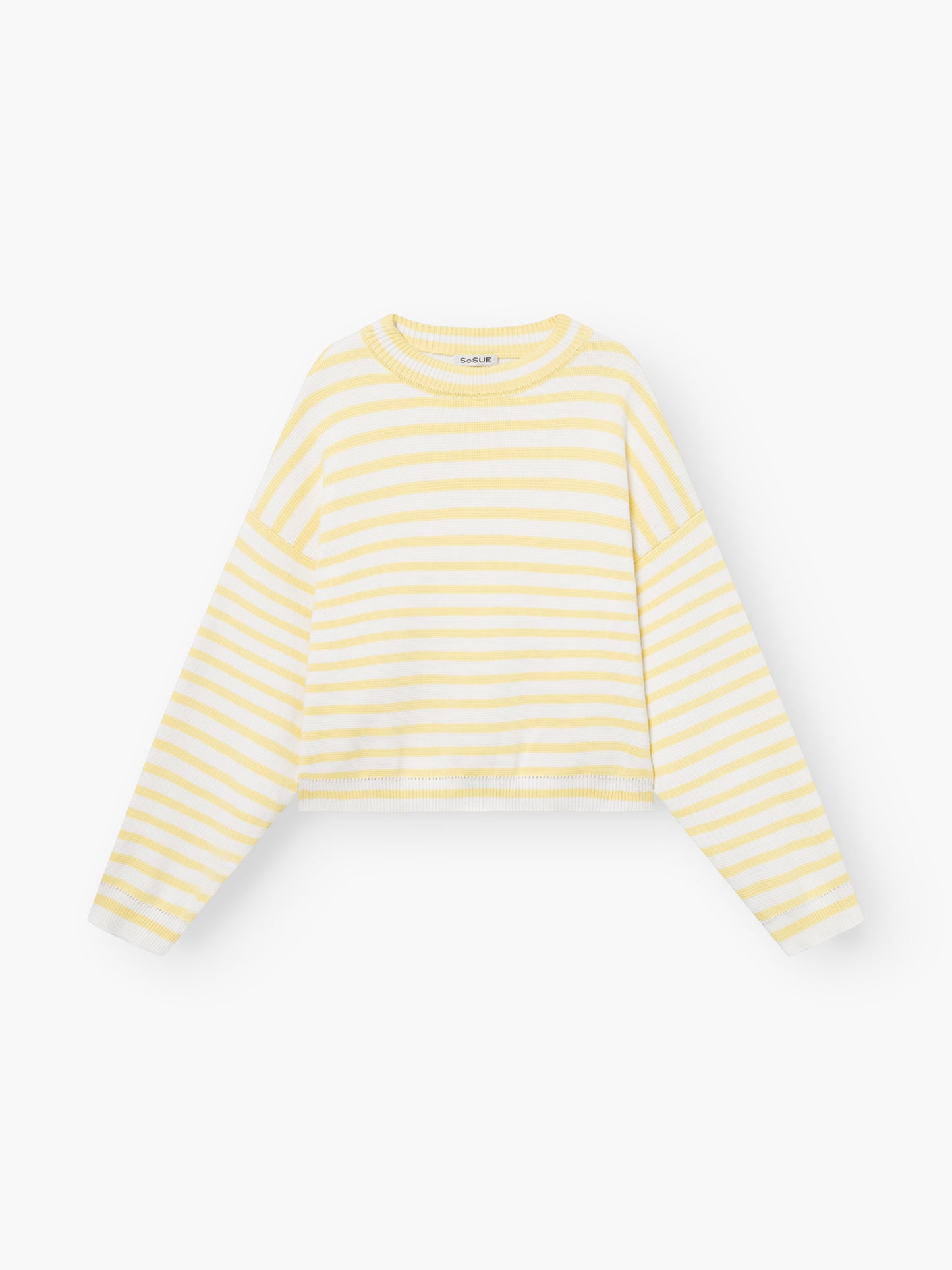 Der Pullover Sailor Yellow Offwhite ist ein langärmeliges, tailliertes Hemd mit gelben und weißen Querstreifen auf weißem Grund.