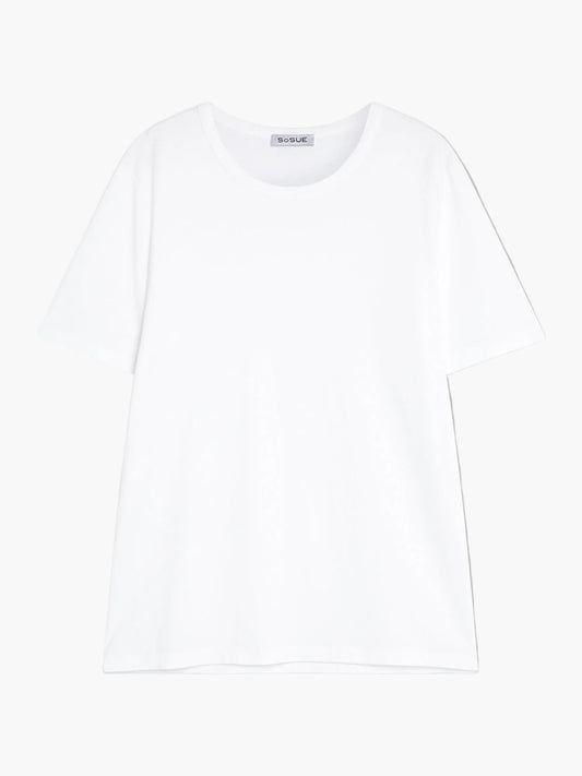 Das T-Shirt Men White ist ein schlichtes, kurzärmeliges T-Shirt mit Rundhalsausschnitt, hergestellt aus 100% Baumwolle. Auf einem hellgrauen Hintergrund ist dieses Herrenshirt Weiß perfekt für den täglichen Komfort.