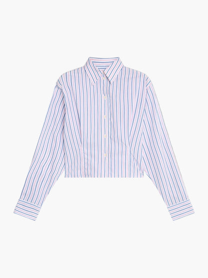 Die Bluse Melbourne Streifen Rose Blau ist eine langärmelige, taillierte Bluse mit blauen und rosafarbenen Streifen auf weißem Grund, geradem Saum und Bündchen an den Handgelenken, die in Portugal aus weicher Baumwolle hergestellt wird.