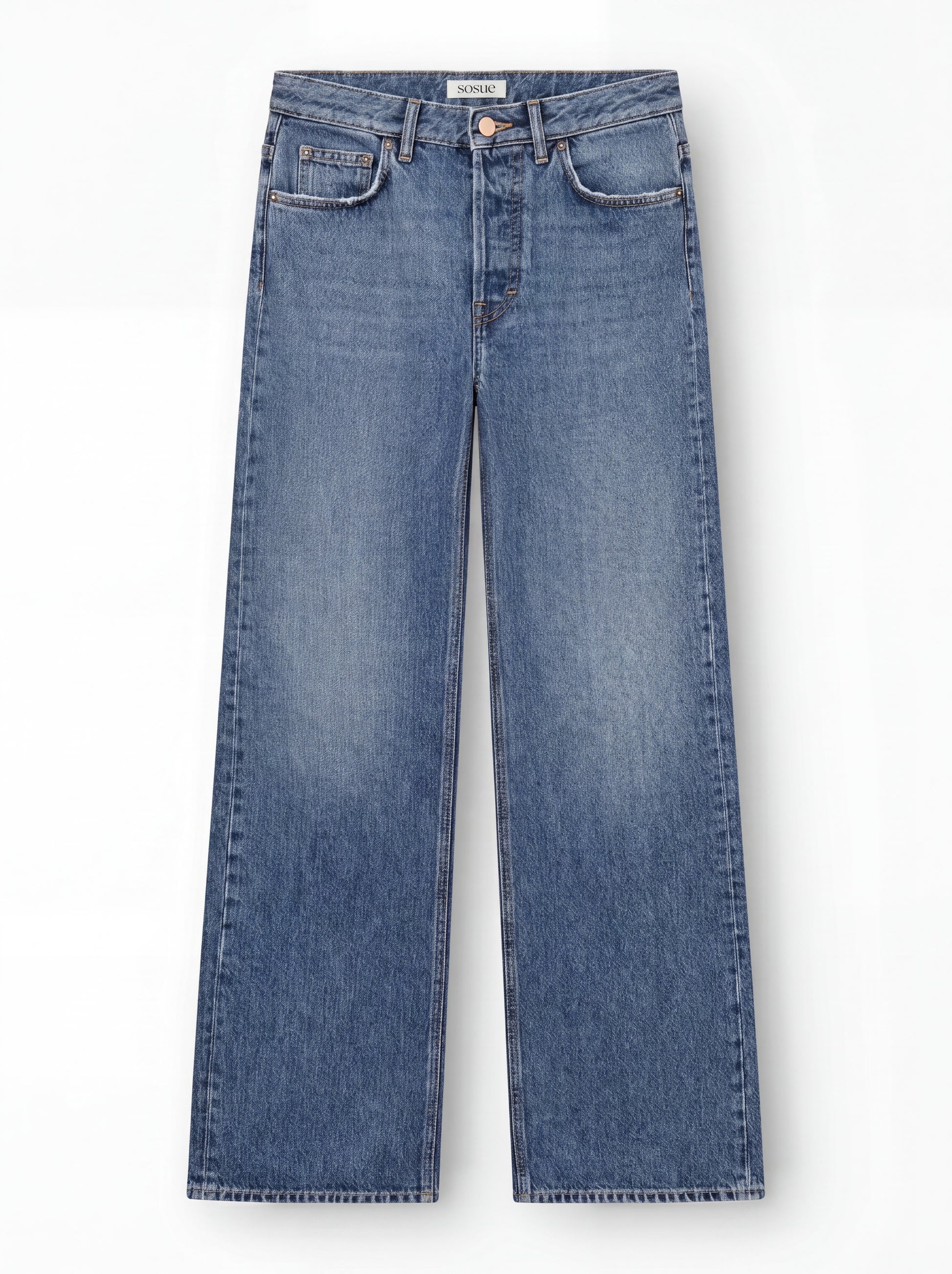 NOLA Jeans Light Blue – Damenjeans mit weitem Bein aus Premium-Denim, hergestellt in Italien; hohe Taillenlinie mit Knopf- und Reißverschluss, Vorder- und Gesäßtaschen sowie dezenten Ausbleichungen an den Oberschenkeln.